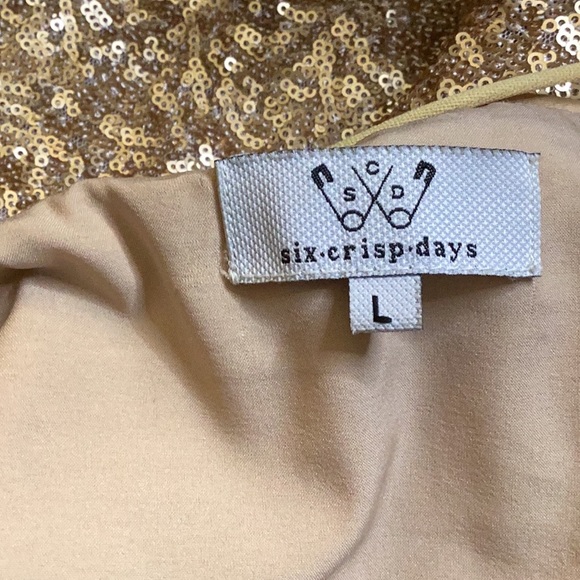 Six crisp days, matte gold sequin tank - Picture 13 of 15